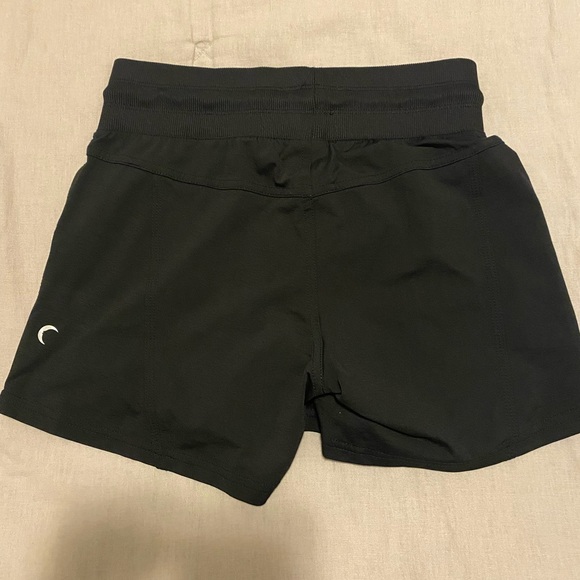 ZYIA Shorts - Picture 4 of 4